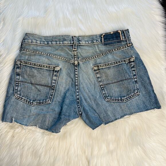 Levi's Signature Straight Faded Denim Cut Offs - Picture 5 of 6